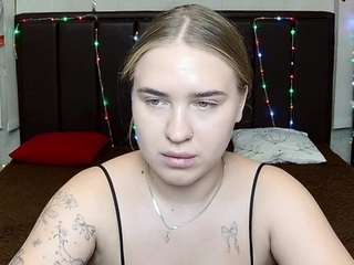 LauraHlot