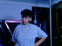 Ik ben een heel lief, rustig en zachtaardig meisje. Ik hou ervan om een fijne en ontspannen sfeer te creëren waar iedereen zich welkom en op zijn gemak voelt. Ik ben respectvol, attent en behandel anderen altijd met vriendelijkheid. Als je op zoek bent naar een rustige plek met goede vibes en iemand die luistert en met je glimlacht, dan ben je hier welkom ✨