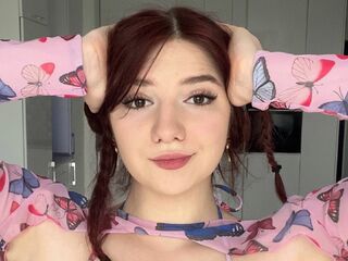 naughty cam girl fingering shaved pussy AkiraMeichan