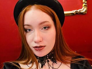 naked camgirl fingering pussy DevonaDarby