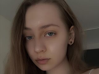 nude webcamgirl EllieCornfield