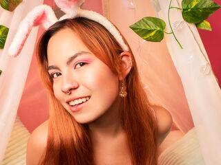 girl webcam show EmmaMonnet