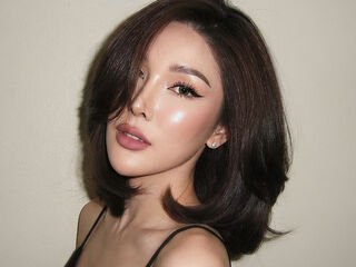 topless cam girl FaithFears