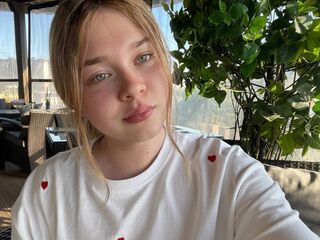 camgirl spreading pussy KendallHennig