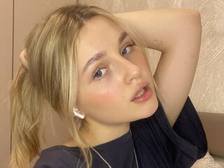 camgirl playing with vibrator KimbraHardinger