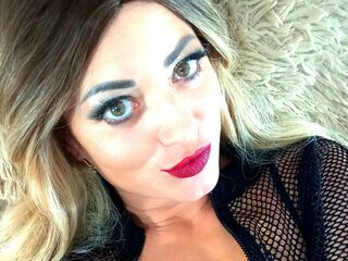 naked cam girl masturbating LionessoneForu