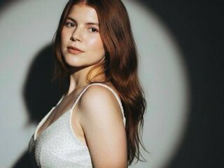 camgirl masturbating with vibrator OliviaaRothwel