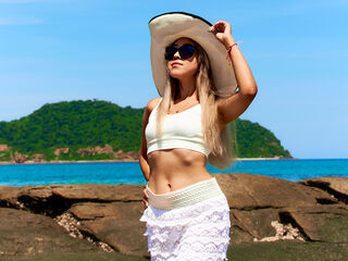 camgirl playing with dildo ArianaWells