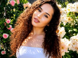 beautiful camgirl CharisFernette