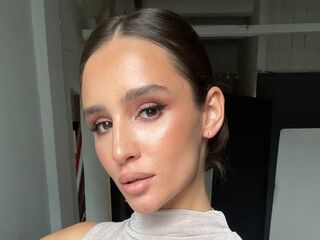 naked girl with cam fingering ShawnNoor