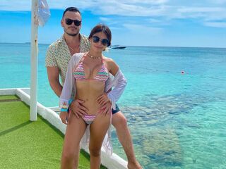 livecam licking pussy LyndaAndAntony