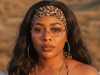 smoking fetish cam KarolaingGomes