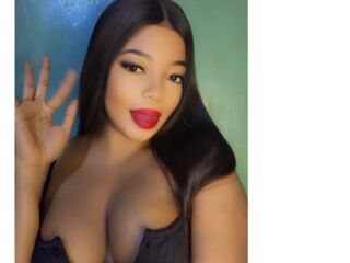 girl slave cam SarahCourt
