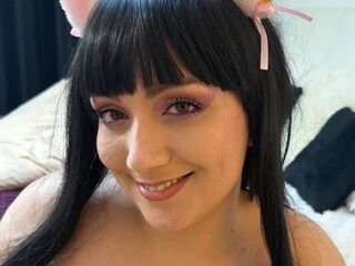 naughty cam girl fingering shaved pussy AdelineDevin