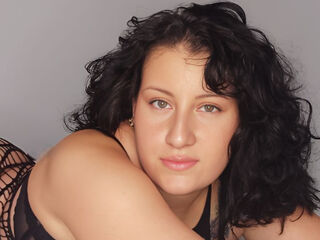 hot webcam slut AlessandraDiRoss