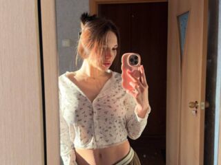 fingering webcamgirl AliceCahly