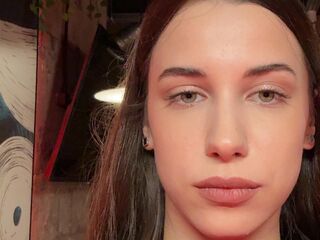 naughty camgirl fingering shaved pussy AllenWingham