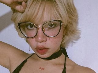real live cam AmelieMari
