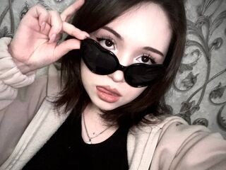 camslut topless AminaBaudoin