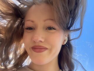 cam girl showing tits AnnikaRodrigez