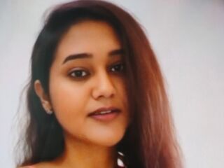 camgirl fingering shaved pussy AriaQueeni