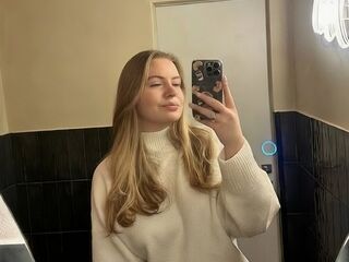 live sex webcam AryaThomas