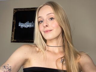 masturbating girl AshliJonsson