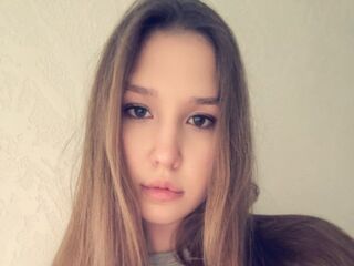 topless camgirl AvaKriek