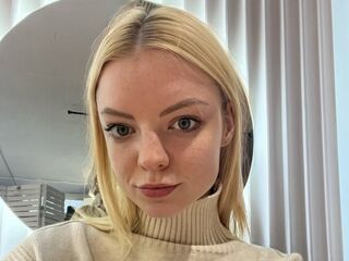 girl topless chat CarlenePattie