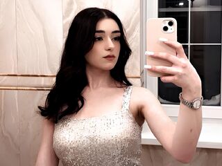 naked webcam girl photo CarriMaclachlan