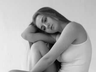 girl webcam show CwenGammell