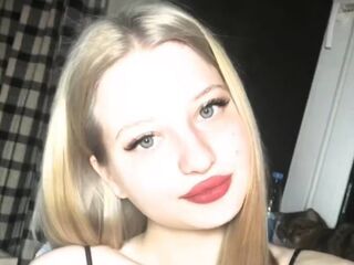 cam girl playing with sextoy DeloresRodriges