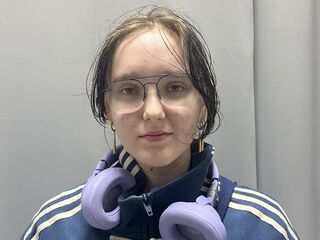 naughty cam girl picture DoraDawson