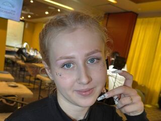 kinky cam picture EmelinaKrider