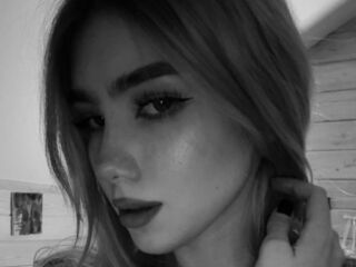 fingering girl chatroom EmmaBlond