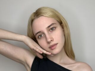 cybersex chatroom EmmaHurriet