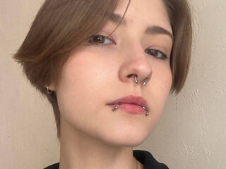 adult cam chat EssieAcheampong