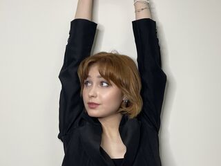 camwhore masturbating with sextoy FloraHamp