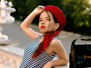 naughty cam girl FreedaBoynton