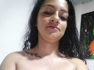 camslut spreading pussy GerlSmit