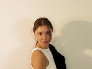 naked cam girl masturbating with sextoy HilaryMcgrath