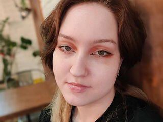 live chat room JannetteCasias