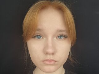 camgirl masturbating with sextoy JeanneEnglert