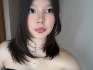 webcam girl JulienneCharters