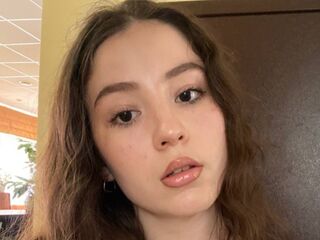 free webcam chatroom JulyLarain