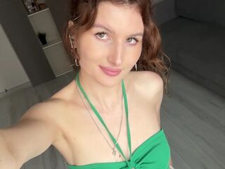 girl showing pussy KarmenZeinert