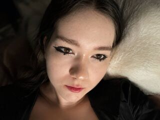 camgirl showing pussy KendalChalet