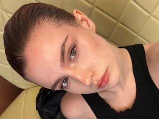 naked cam girl gallery KlaraGogins