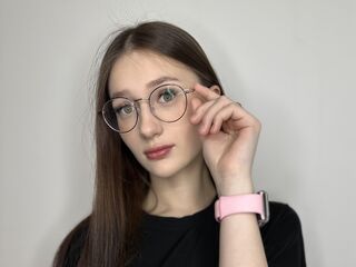 naked camgirl masturbating LatriciaSuet