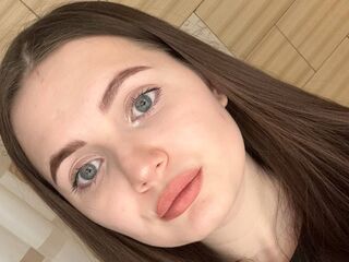 naked webcamgirl photo LauriMaynor